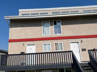 3726 Centre St NE #4, Calgary, AB T2E2Y3
