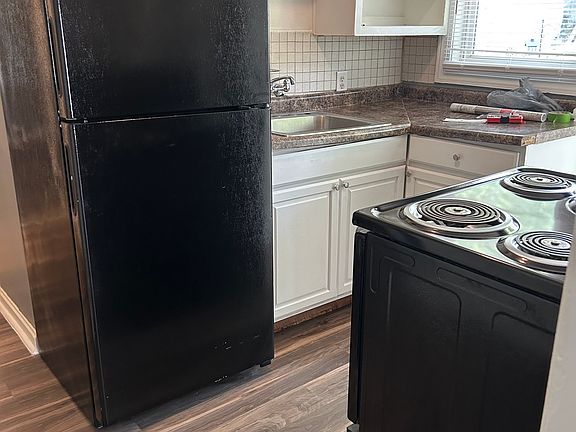 2nd image of 4926 Orion Ave #4928