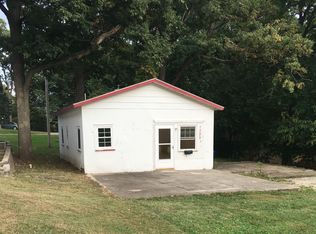 1329 Oak Dr, Decatur, IL 62526