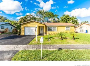 2721 NW 69th Ct, Fort Lauderdale, FL 33309