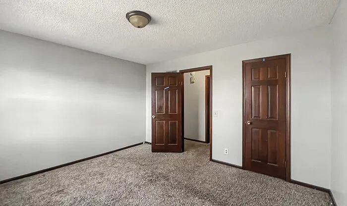 2356 S Crysler Ave — Photo 10
