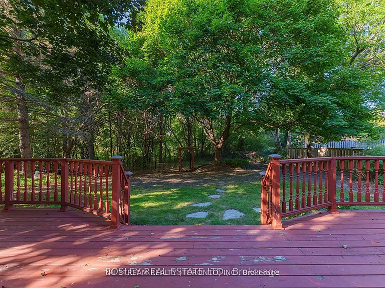 8 Roverdale Ct — Photo 19