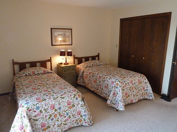 5th image of 905 Center St Unit 504