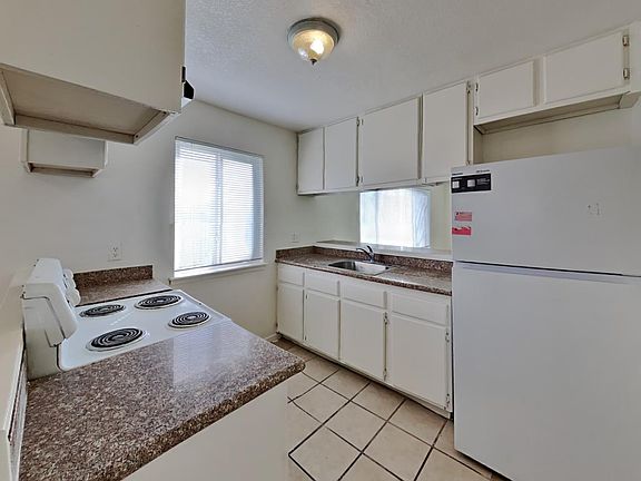 3rd image of 5644 Odea Dr