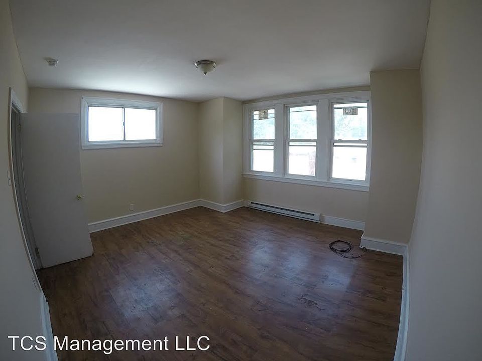 1st image of 4935 Mulberry St #3
