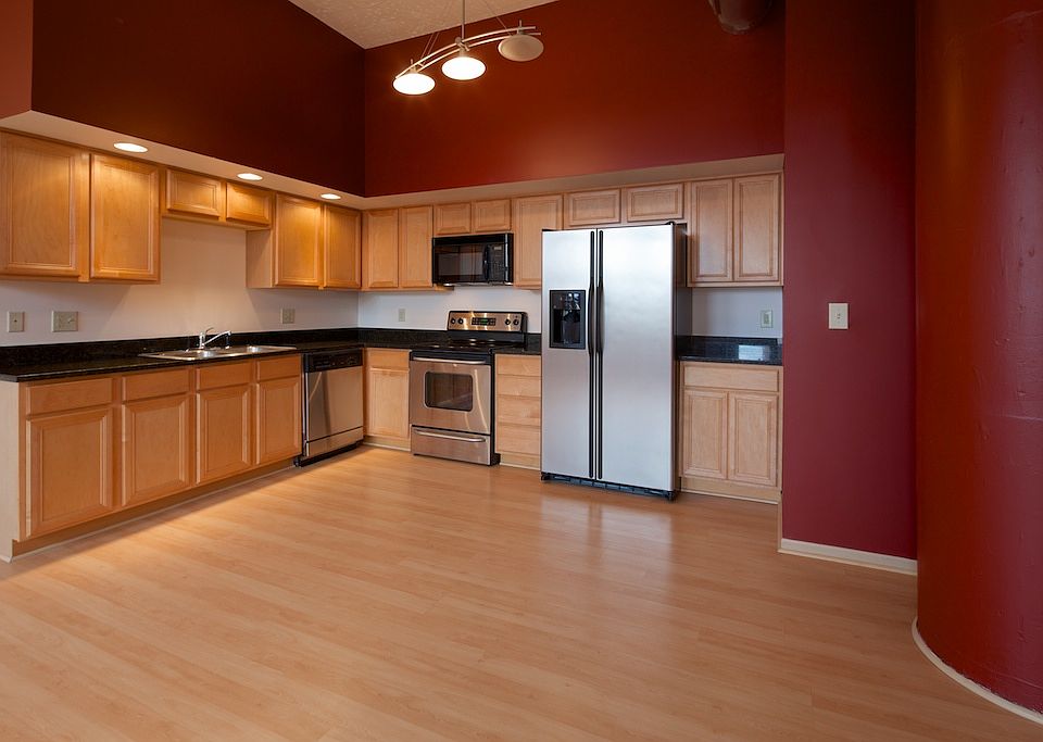 1st image of 110 N 3rd St Unit 204