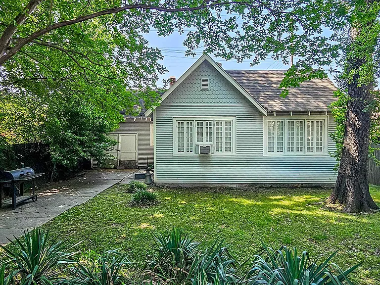 1389 Agnes Pl — Photo 38