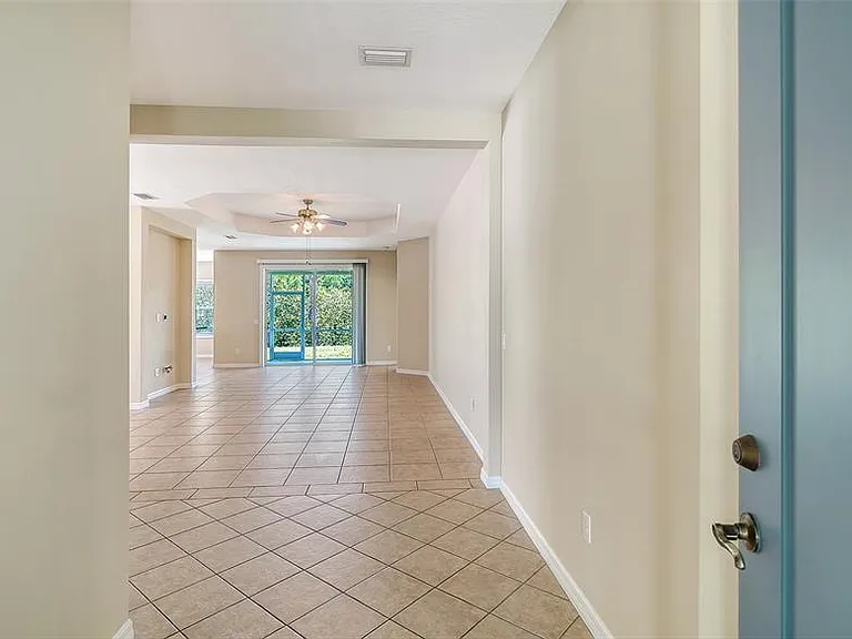 1424 Blue Horizon Cir — Photo 4