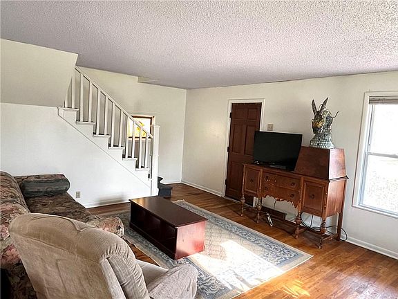 2nd image of 202 N 23rd St