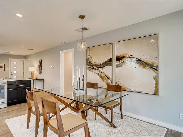 2403 Aldford Dr — Photo 6