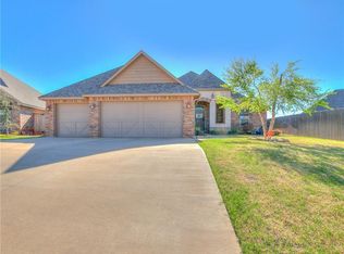 18845 Rolling Hill Way, Edmond, OK 73012