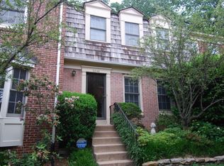 2246 Cartbridge Rd, Falls Church, VA 22043