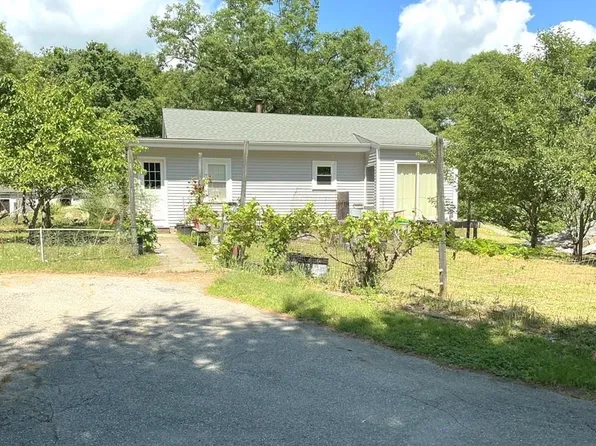339 Anglewood Ave, Johnston, RI 02919