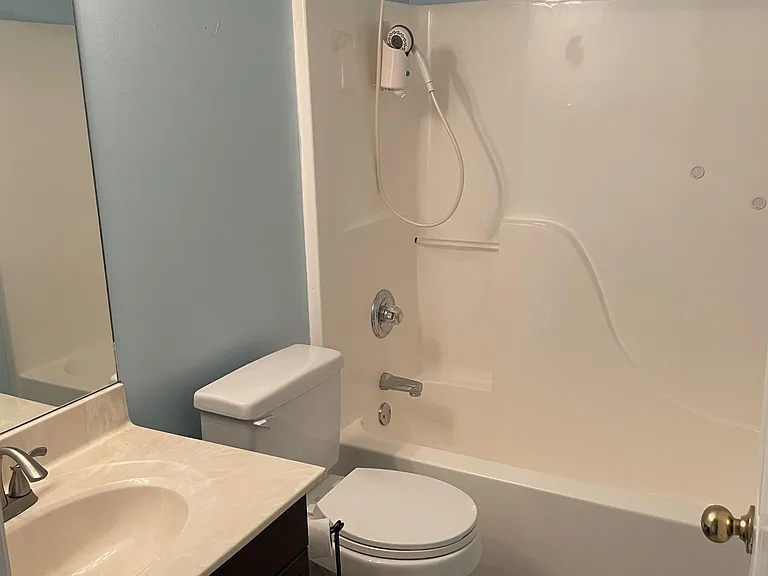 2nd Bathroom