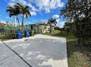 1016 NW 1st Ave, Hallandale, FL 33009