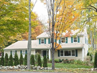 201 Middlesex Rd, Darien, CT, 06820