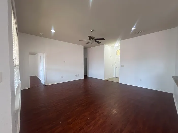 1005 Winding Rd — Photo 14