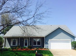 4720 Stone Haven Ct, Bettendorf, IA