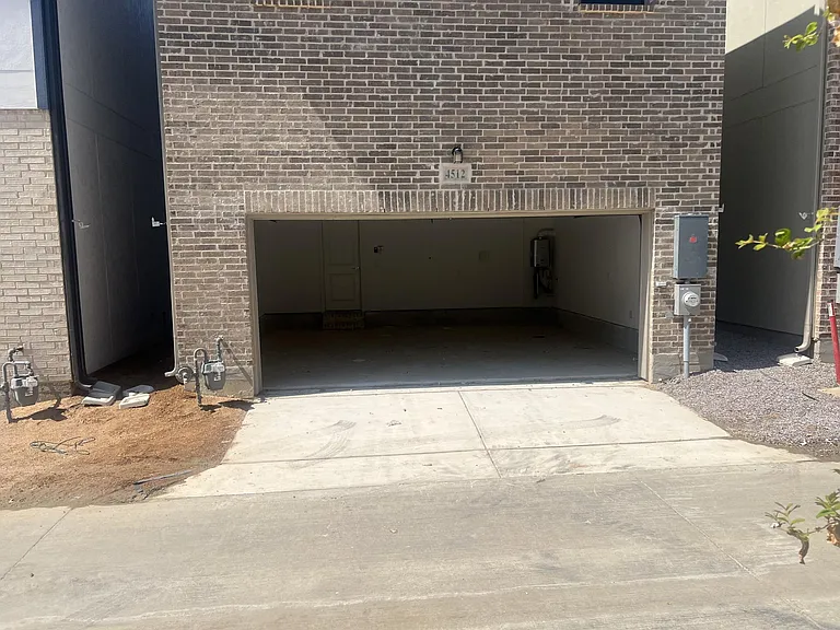 4512 Ward St — Photo 10