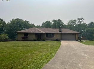 19 Plainview Dr, Coraopolis, PA 15108