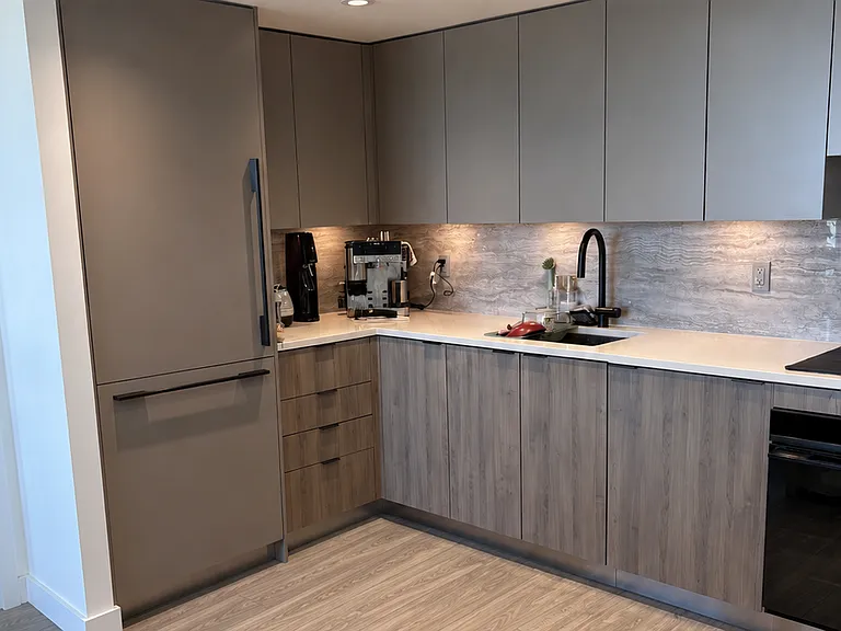 755 Harbourside Dr — Photo 4