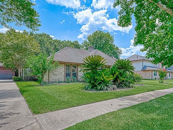 2nd image of 2407 Williams Grant St