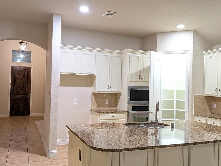 8717 Domingo Dr — Photo 25