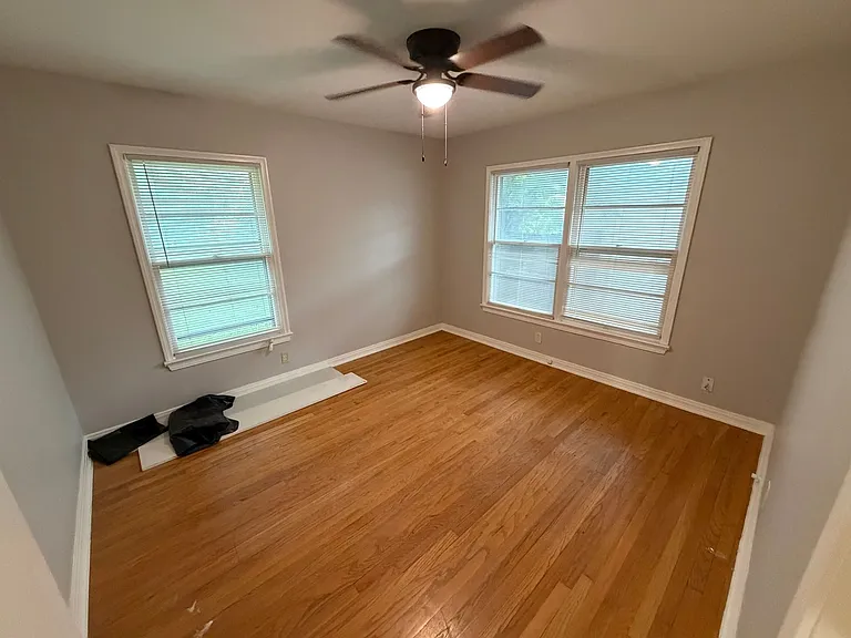 4317 Clay Ave — Photo 8