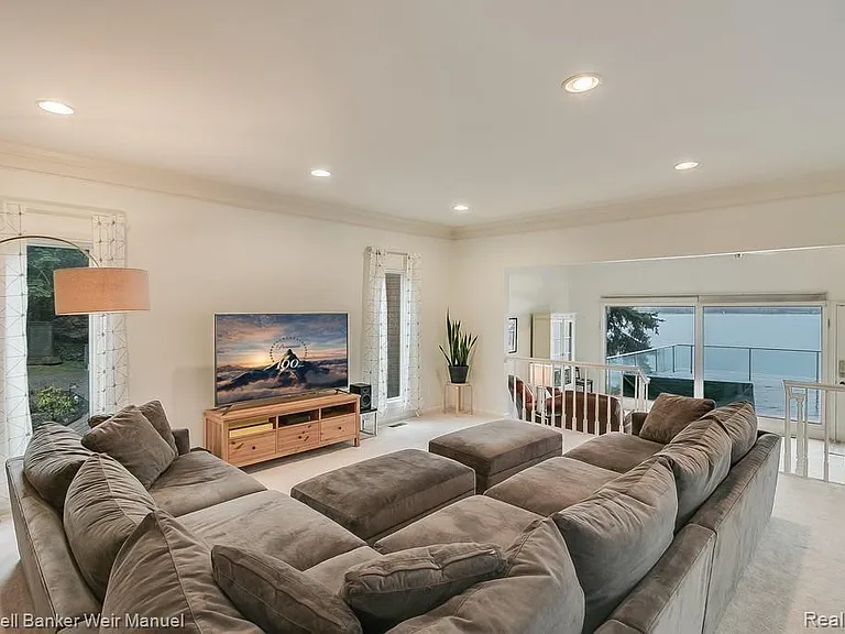 3105 Interlaken St — Photo 13