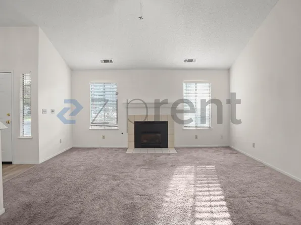 8665 N Cedar Ave Unit 150, Fresno, CA 93720