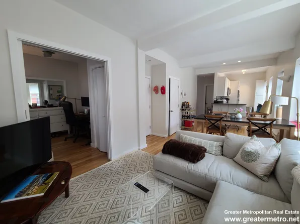 5 Holden Ct #5, Boston, MA 02109