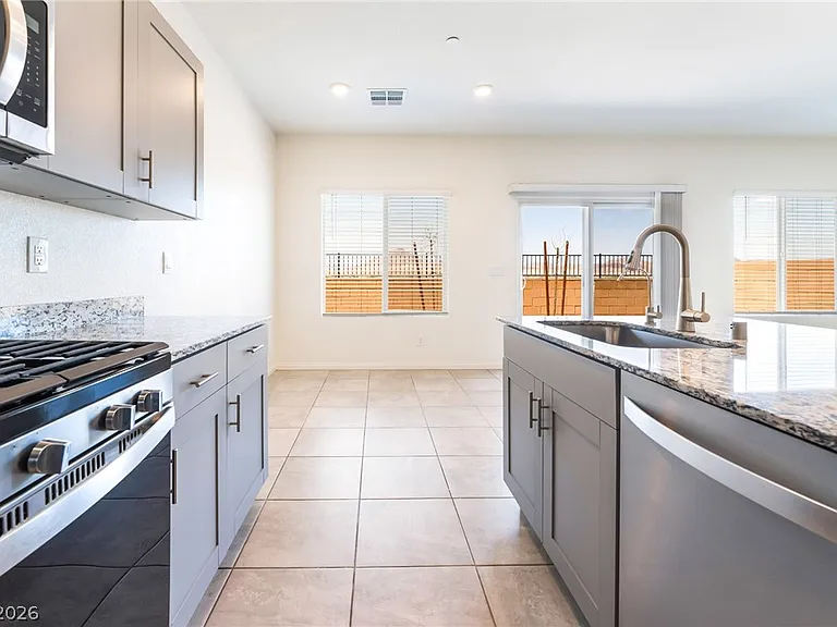 410 Larksong Ave — Photo 11