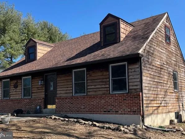 202 Rebecca Ln, East Fallowfield, PA 19320