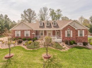 1105 Saddlewood Dr, Maryville, IL
