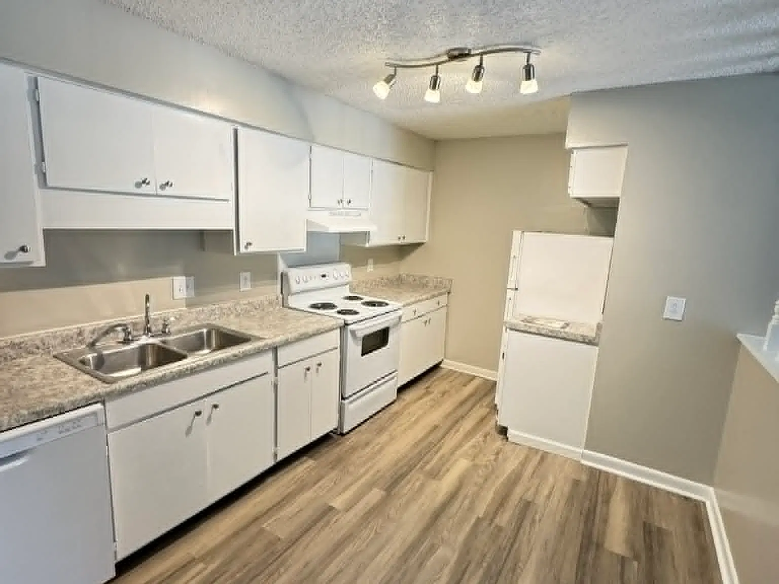 1 bed, 630 sqft, $950 — Photo 1