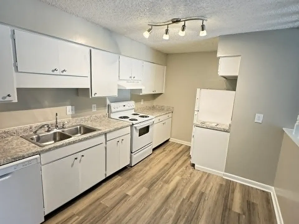 J173-4601 Packard Dr #J173