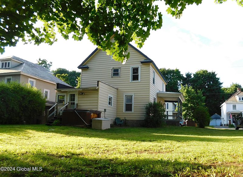 2nd image of 14 Marion Avenue
