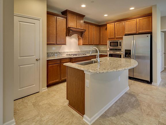 5th image of 238 Pindo Palm Dr
