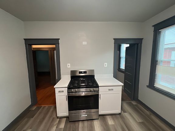 2nd image of 33 Franklin St Floor 2