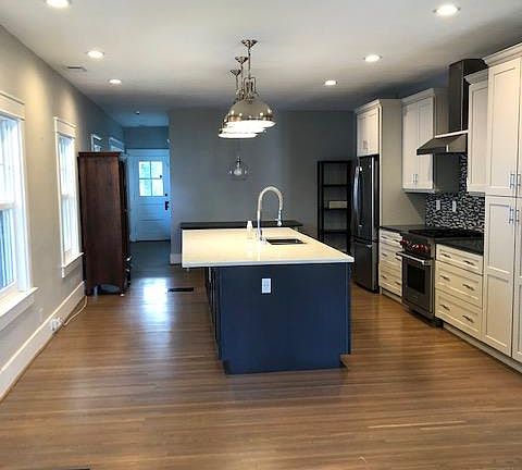 2nd image of 2132 Bonnycastle Ave #200