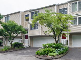 144 Shepard Ave #144, Hamden, CT 06514