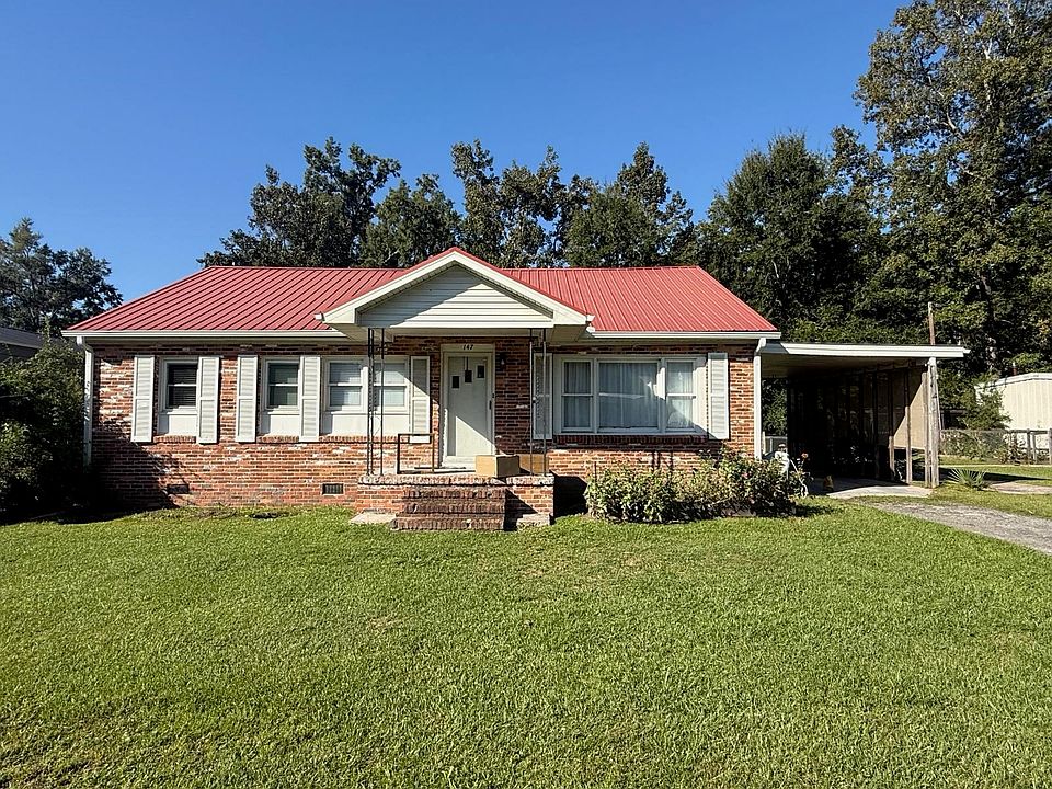 1st image of 147 Village Dr.