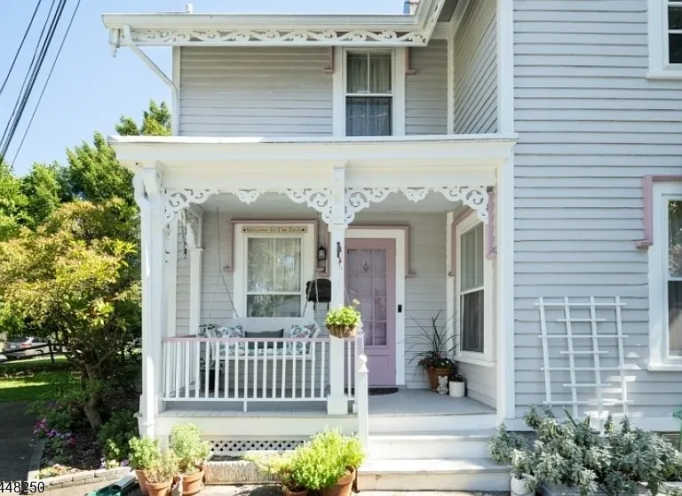 28 Franklin Pl — Photo 7