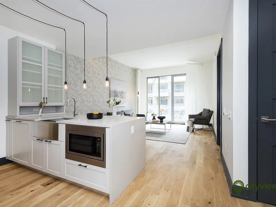 10 Montieth St #704