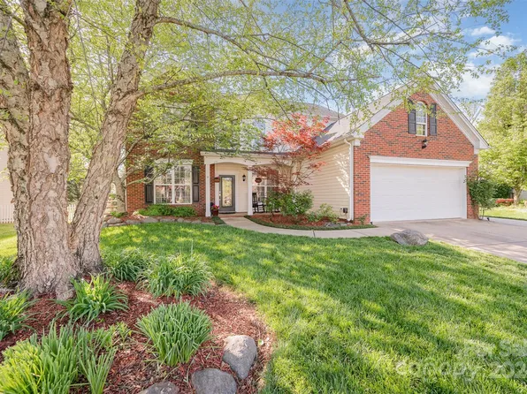 6159 Maple Leaf Ave, Harrisburg, NC 28075