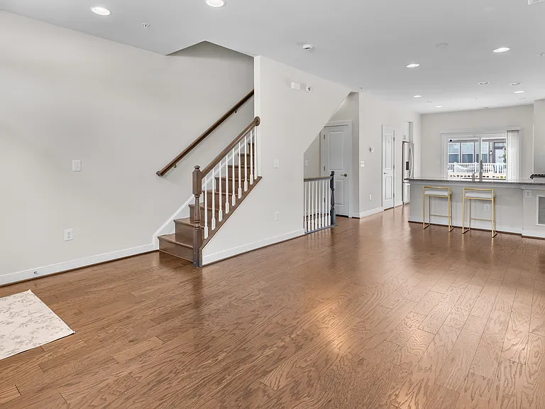 9780 Fields Rd — Photo 7