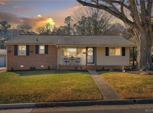 519 Old Town Dr, Colonial Heights, VA 23834