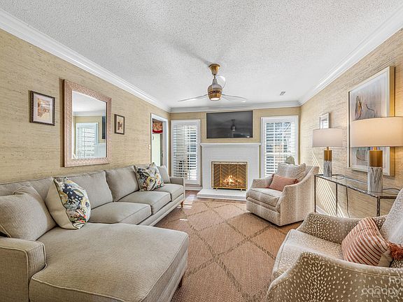 2nd image of 7404 Red Oak Ln