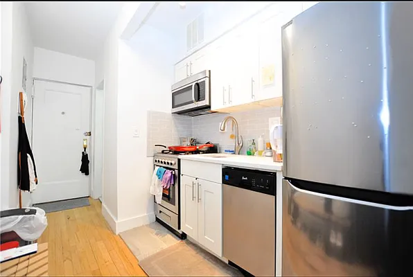 Rented by Buchbinder & Warren | media 15