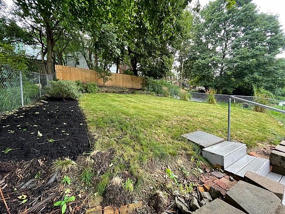 3rd image of 191 Plymouth St #0